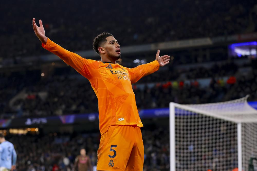 NBA常规赛：火箭三杀太阳赛季已横扫9队 杜兰特伤退格林33+4三分.